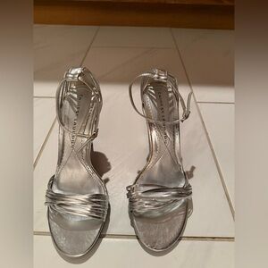 Chinese Laundry : Silver Strappy Sandals (7M) NWOT